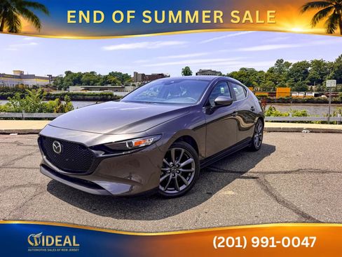 Used 2023 MAZDA MAZDA3 s FWD image 2