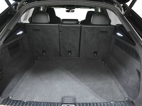 Used 2023 Audi SQ8 Prestige AWD/4WD image 18