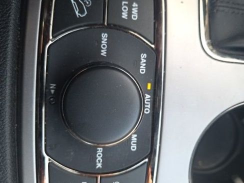 Used 2020 Jeep Grand Cherokee High Altitude image 34