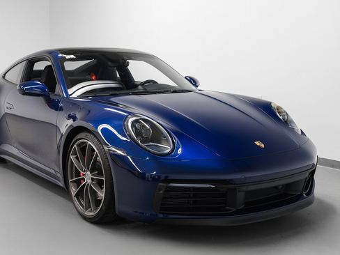 Used 2024 Porsche 911 Carrera 4S image 9