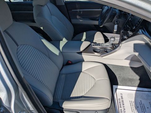 Used 2023 Toyota Camry SE image 21
