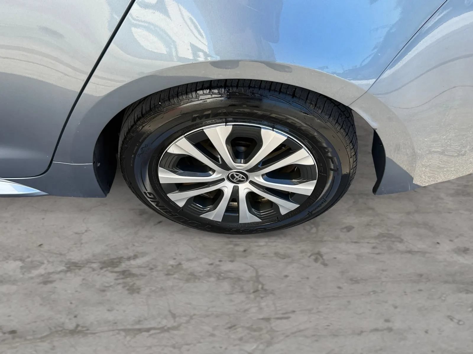 Used 2020 Toyota Corolla LE FWD image 44