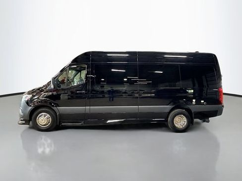 Used 2022 Mercedes-Benz Sprinter 3500 image 4