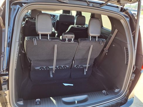 New 2026 Chrysler Pacifica Limited w/ S Appearance Package image 22