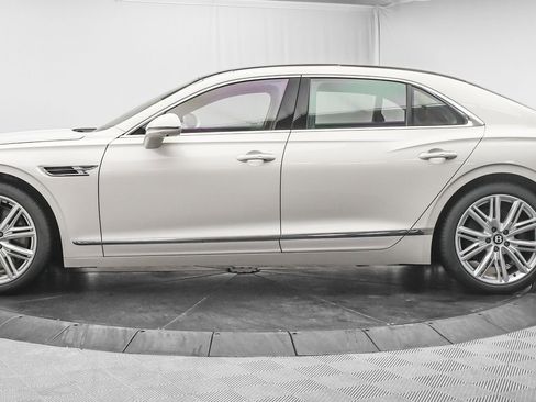 New 2026 Bentley Flying Spur image 9