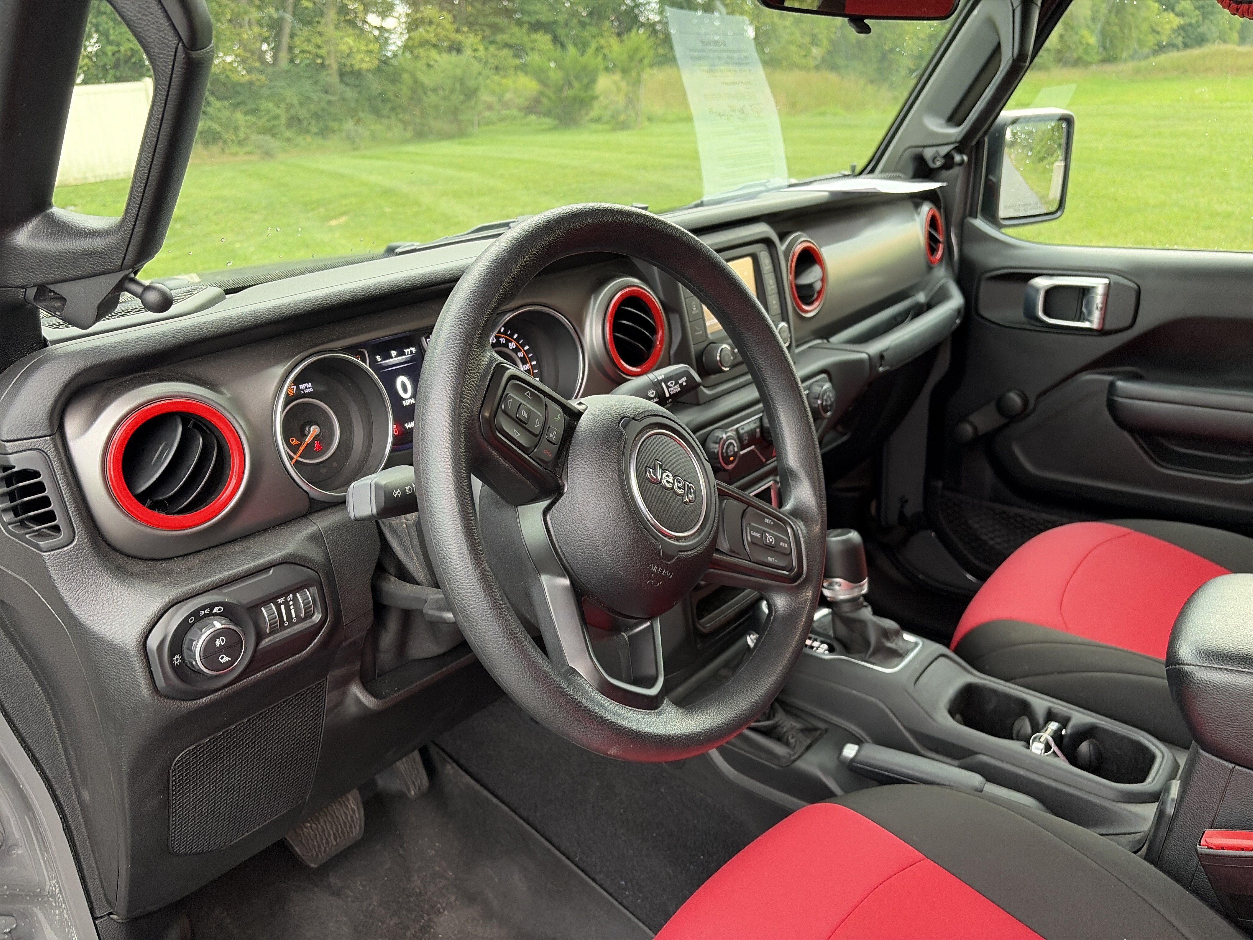 Used 2021 Jeep Gladiator Sport AWD/4WD image 19