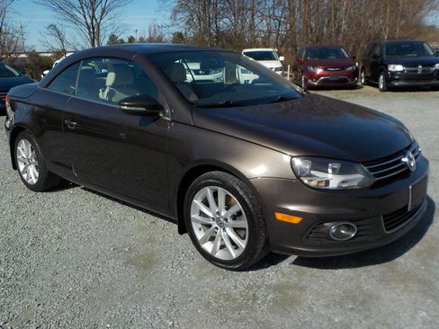 Used 2015 Volkswagen Eos Komfort image 6