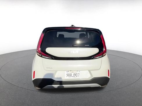 Used 2025 Kia Soul LX w/ LX Technology Package image 12