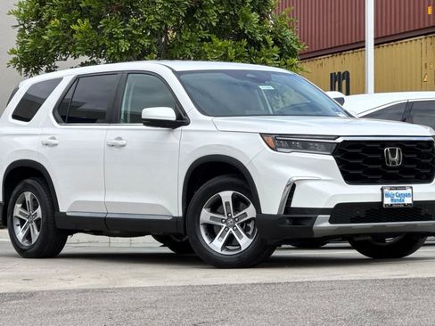 Certified 2023 Honda Pilot EX-L image 2