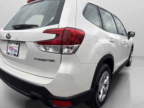 Used 2019 Subaru Forester AWD/4WD image 5