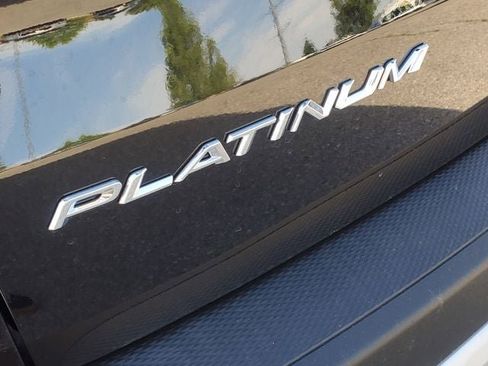 Used 2025 Ford Escape Platinum AWD/4WD image 24