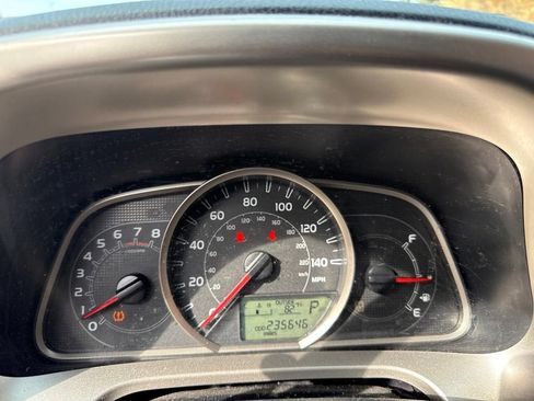 Used 2014 Toyota RAV4 XLE AWD/4WD image 8