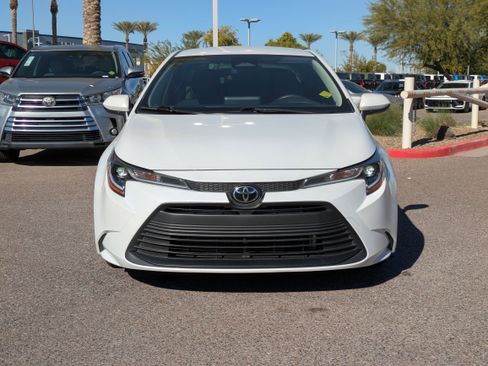 Used 2023 Toyota Corolla LE image 8