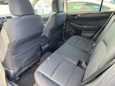 Used 2018 Subaru Outback 2.5i Limited AWD/4WD image 6