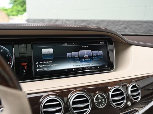 Used 2015 Mercedes-Benz S 550 4MATIC Sedan image 33