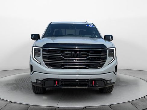 Used 2025 GMC Sierra 1500 AT4 w/ AT4 Premium Package AWD/4WD image 2