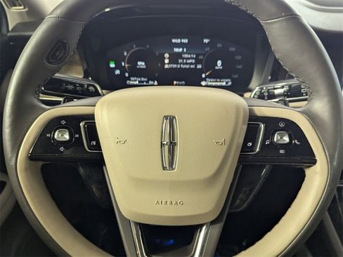 Used 2022 Lincoln Corsair Reserve w/ Elements Package image 17