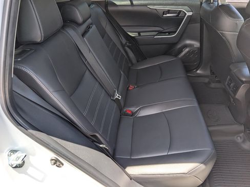 Used 2025 Toyota RAV4 XLE Premium FWD image 5