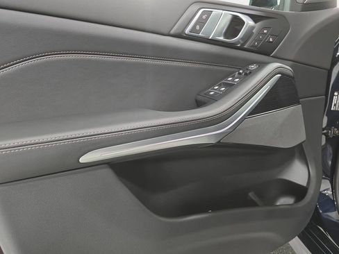 Used 2026 BMW X5 xDrive40i w/ M Sport Package image 24