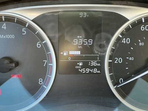Used 2023 Nissan Versa S FWD image 14