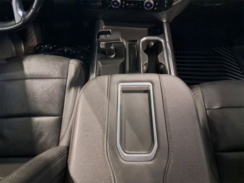 Used 2022 Chevrolet Silverado 1500 LTZ w/ LTZ Premium Package image 18