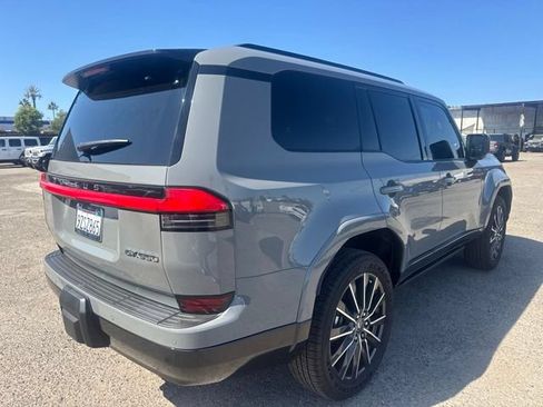 Used 2025 Lexus GX 550 w/ Accessory Package (Z1) AWD/4WD image 5