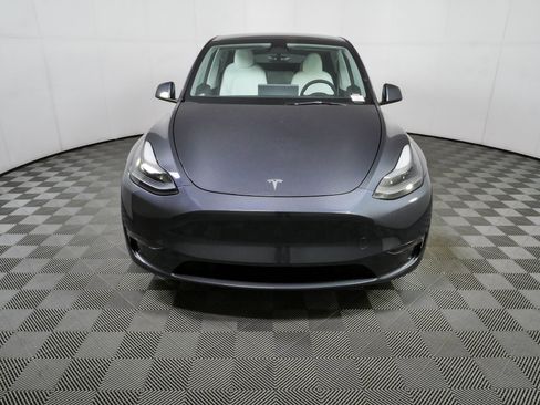 Used 2023 Tesla Model Y Performance AWD/4WD image 35