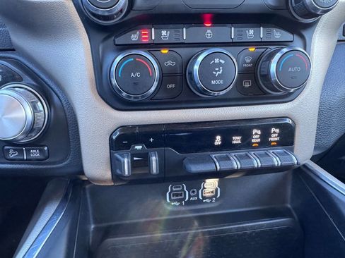 Used 2020 RAM 1500 Laramie image 28
