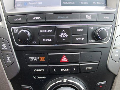 Used 2017 Hyundai Santa Fe Sport FWD image 32