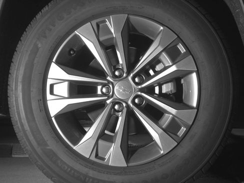 Used 2025 Chevrolet Equinox LT FWD image 25
