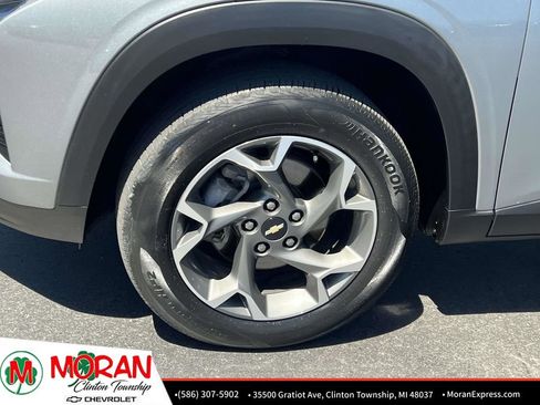 Certified 2024 Chevrolet Trax LT w/ Driver Confidence Package FWD image 10