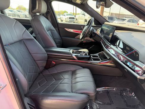 Used 2023 BMW 740i w/ Executive Package RWD image 26