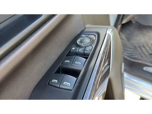 Used 2020 Chevrolet Silverado 2500 LTZ w/ LTZ Premium Package AWD/4WD image 12