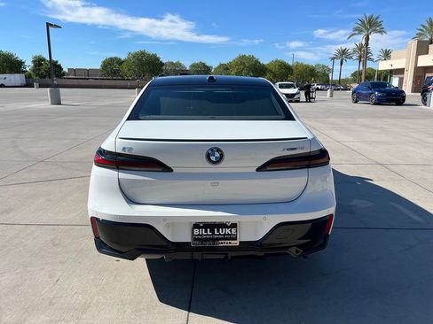Used 2023 BMW i7 xDrive60 w/ Parking Assistance Package AWD/4WD image 8