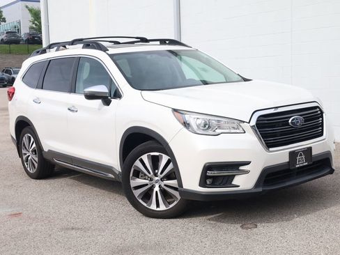 Used 2019 Subaru Ascent Touring w/ Popular Package #2A AWD/4WD image 2