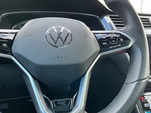 Used 2022 Volkswagen Tiguan SEL R-Line image 21