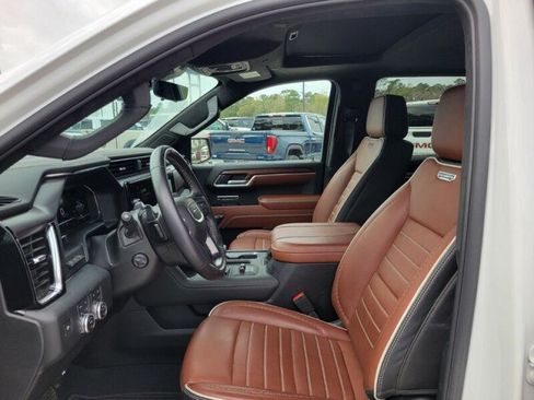 Used 2024 GMC Sierra 1500 Denali Ultimate AWD/4WD image 12