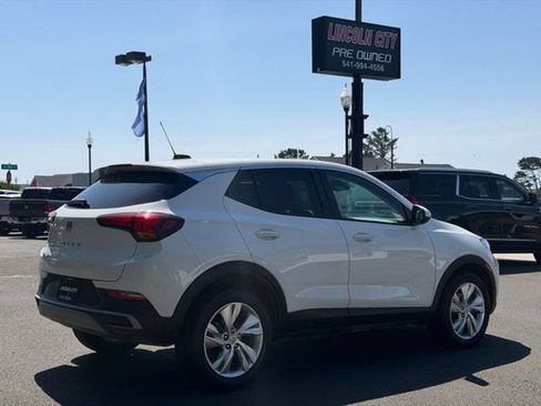 Used 2024 Buick Encore GX Preferred FWD image 6
