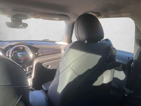 Used 2020 MINI Cooper S image 18