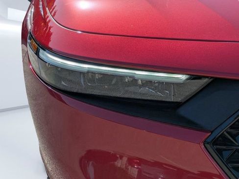 Certified 2025 Honda Accord SE image 10