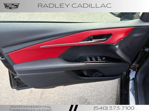 Used 2025 Toyota Camry XSE FWD image 3