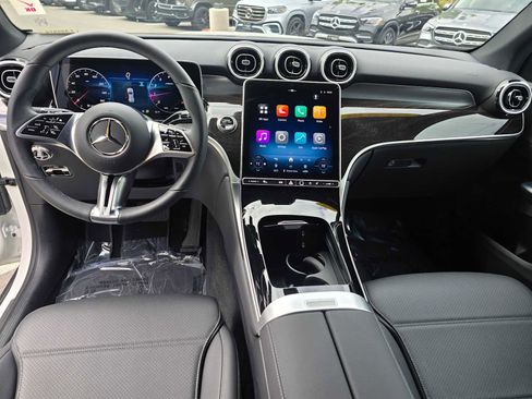 Used 2026 Mercedes-Benz GLC 300 image 22