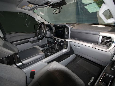 Used 2023 Ford F150 Lightning XLT image 23