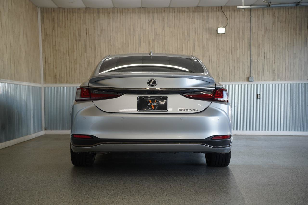 Used 2024 Lexus ES 300h F Sport w/ Accessory Package (Z2) FWD image 8