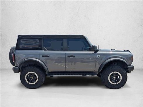 Used 2021 Ford Bronco Big Bend w/ Sasquatch Package AWD/4WD image 3