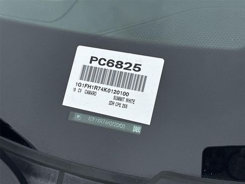 Used 2019 Chevrolet Camaro SS RWD image 32