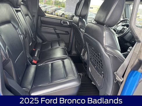 Used 2025 Ford Bronco Badlands AWD/4WD image 14