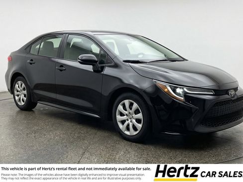 Used 2025 Toyota Corolla LE FWD image 1