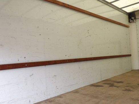 Used 2022 Ford E-350 and Econoline 350 Super Duty RWD image 21