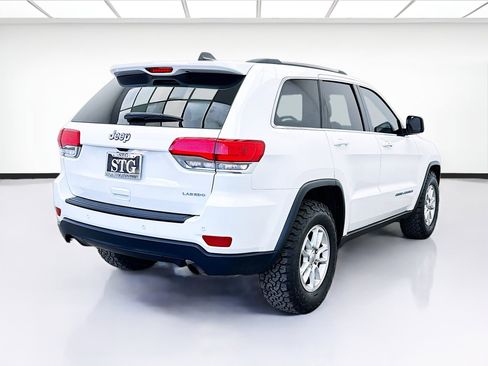 Used 2019 Jeep Grand Cherokee Laredo image 4